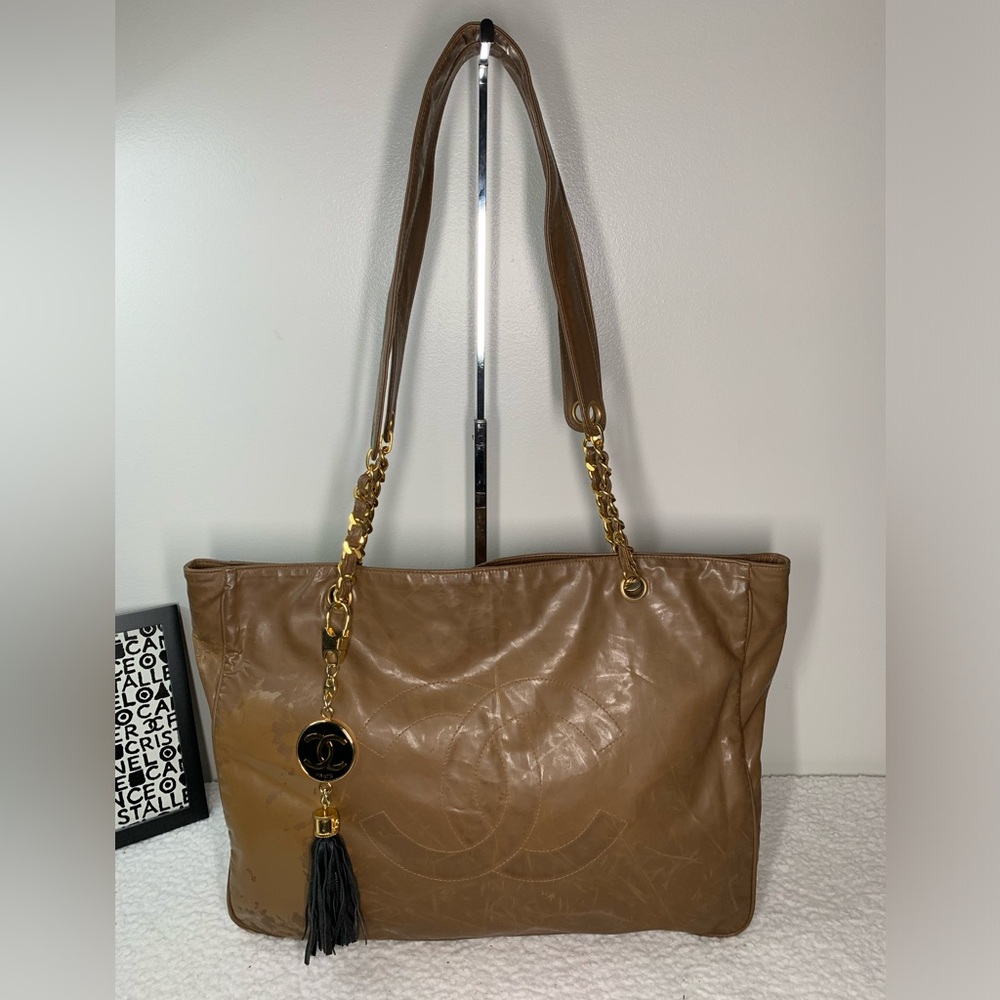 SOLD!!!!Vintage Chanel tan coated leather shoulder tote